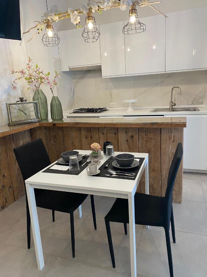 Dimora Giusti Bed and Breakfast Lecce Eksteriør billede
